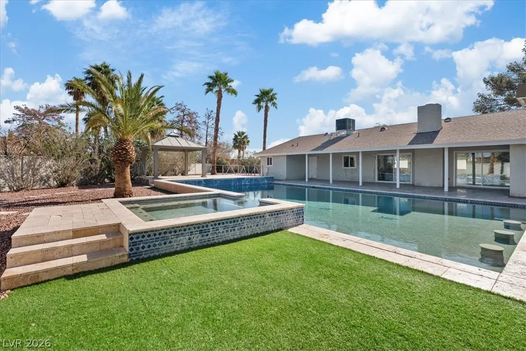 Photo of Listing #2757254