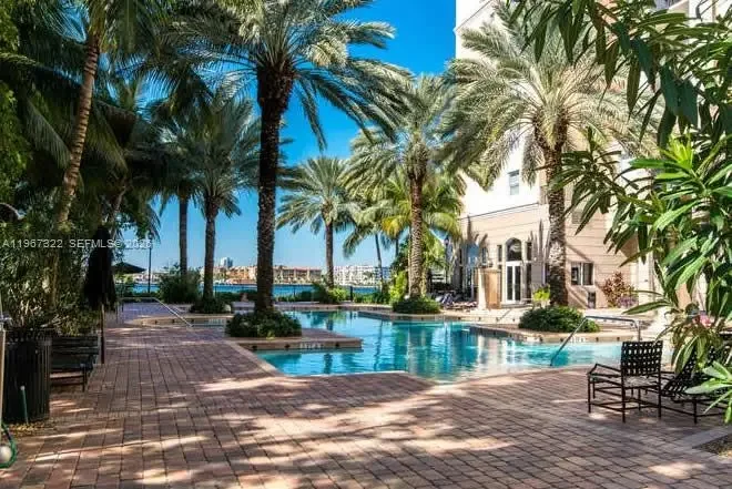 Photo of Listing #A11967322