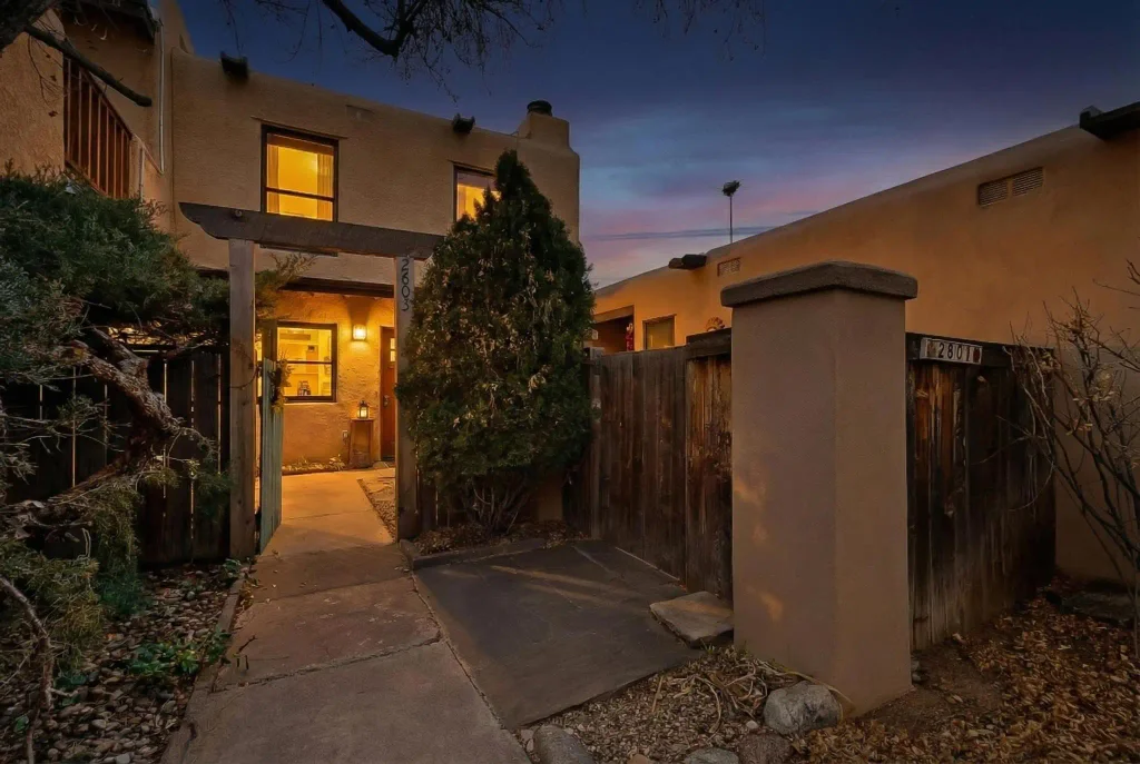 2803 Plaza Rojo, Santa Fe
