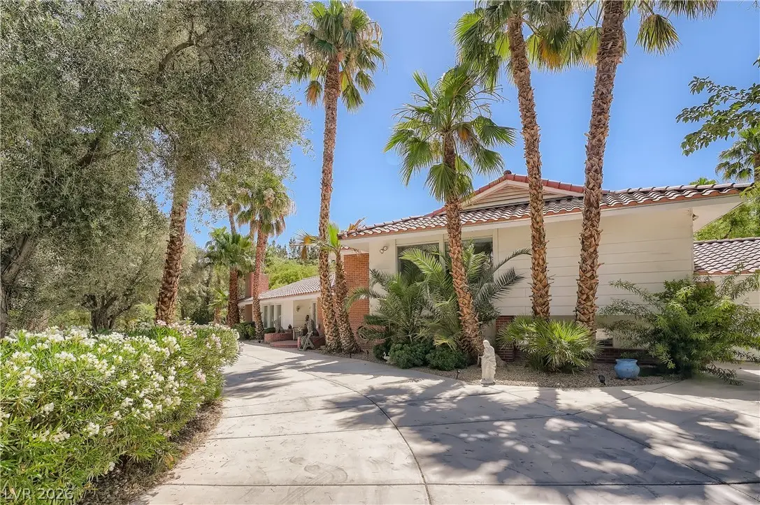 Photo of Listing #2757403