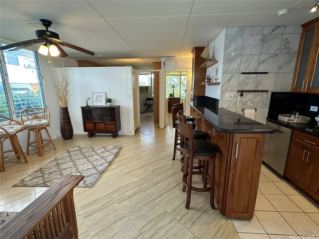 (unit #215) 3824 Leahi Avenue, Honolulu