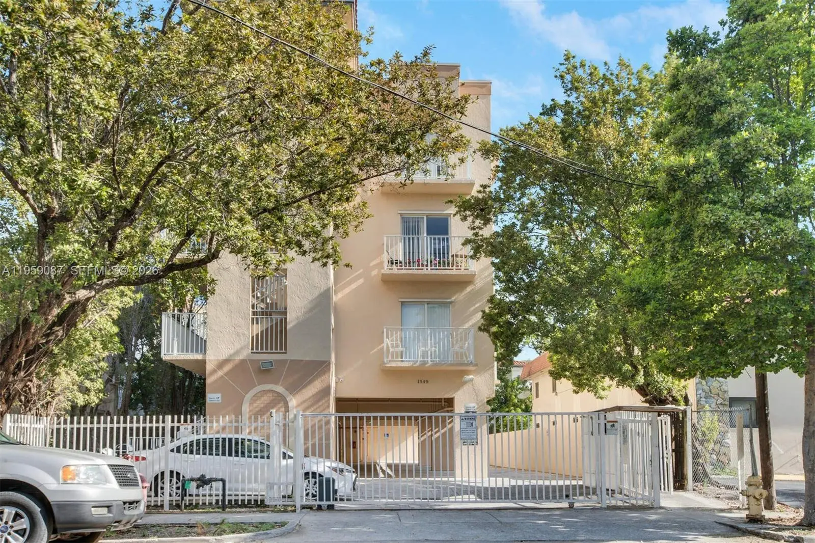 Photo of Listing #A11959087