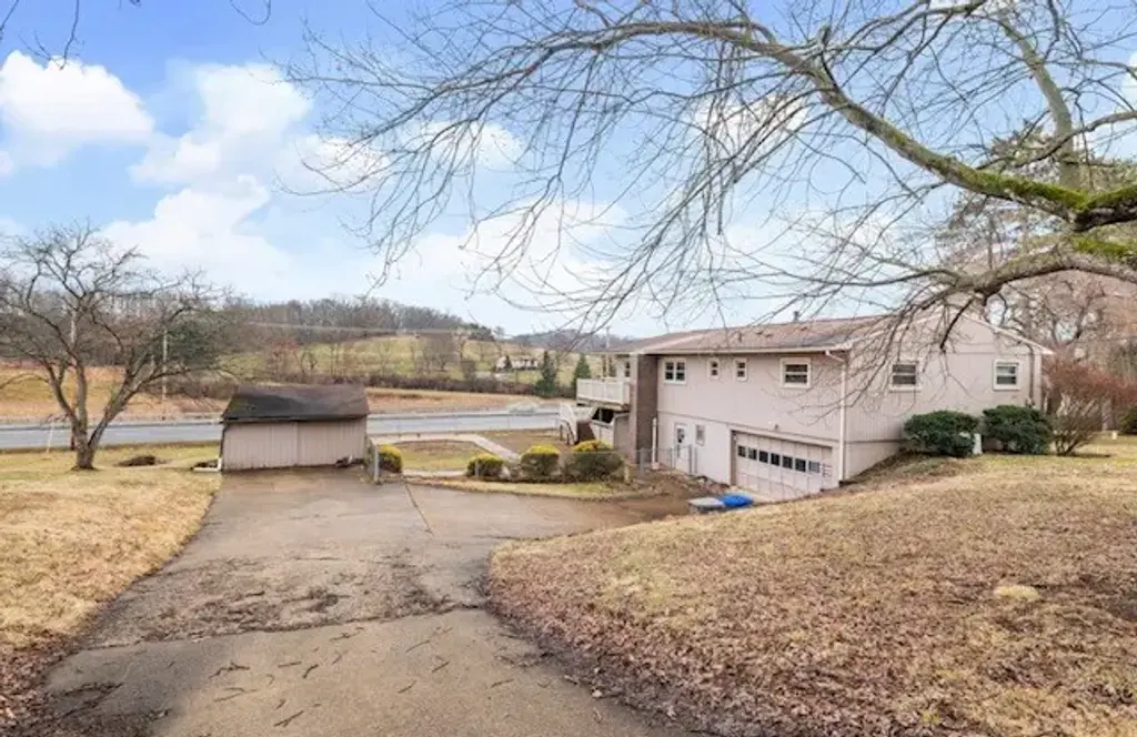104 Allemande Lane, Valencia Boro