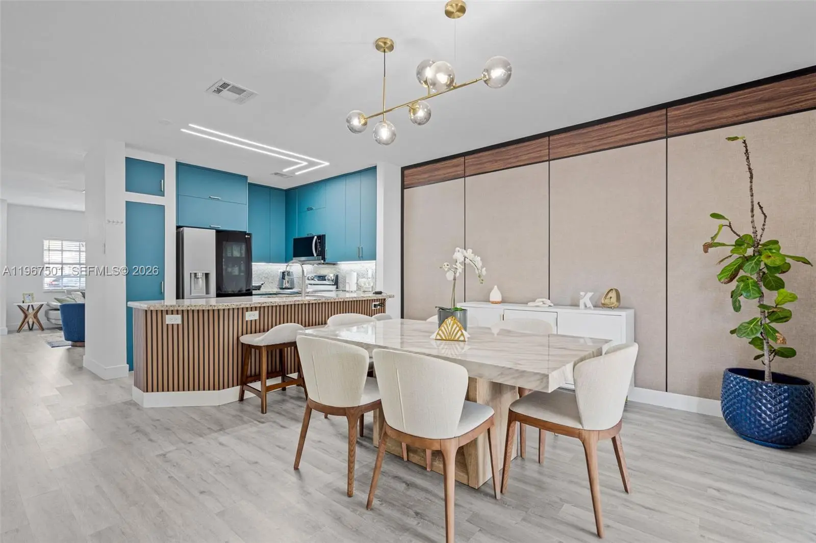 Photo of Listing #A11967501