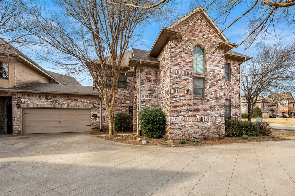 2616, 2700, 2464 S Everest Avenue, Rogers