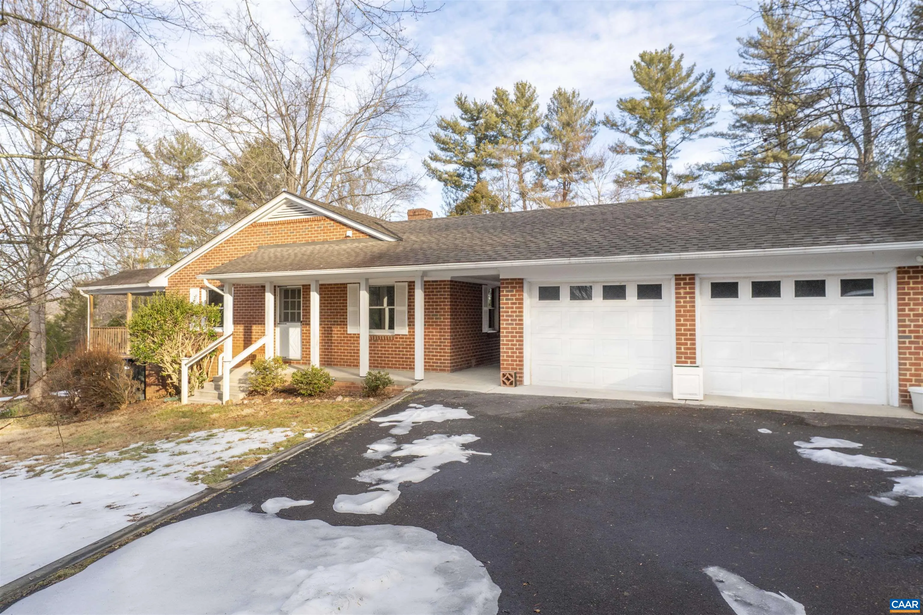 630 Kearsarge Cir, Charlottesville