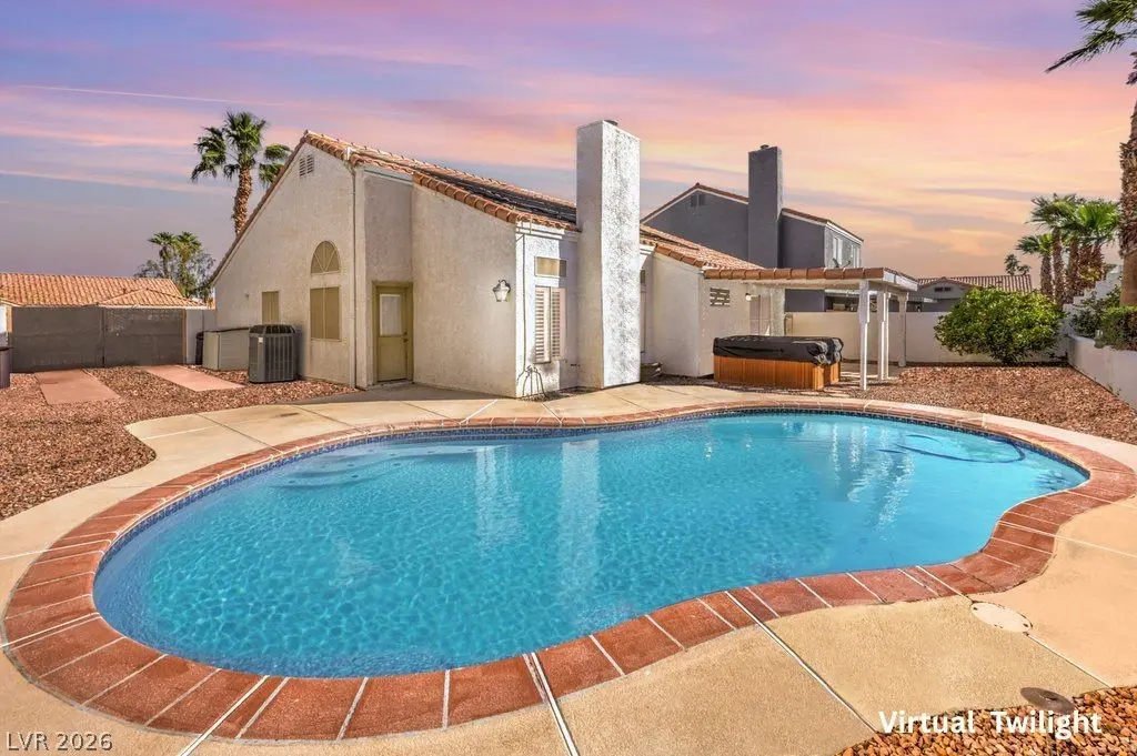 Photo of Listing #2755428