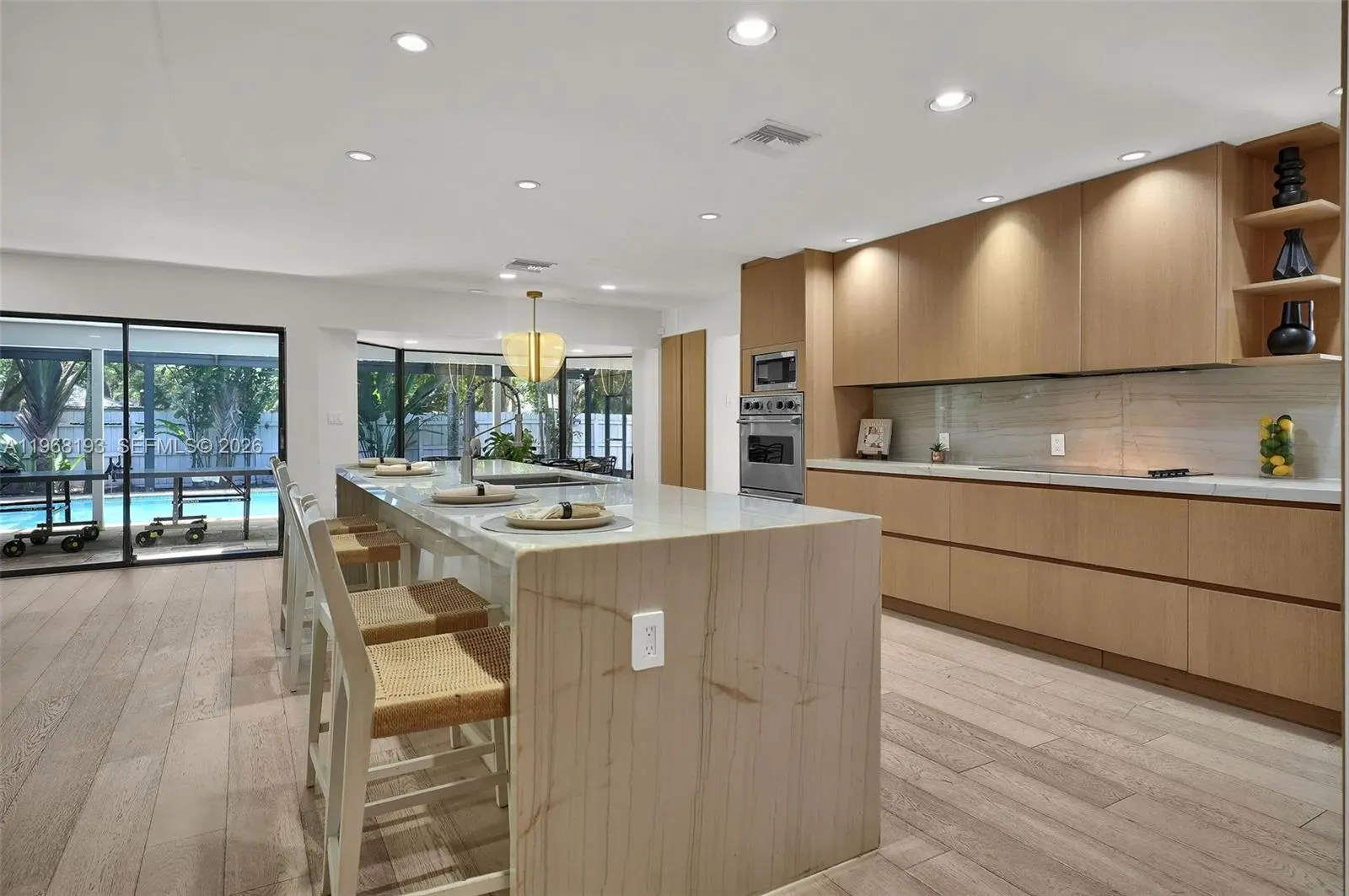 Photo of Listing #A11968193