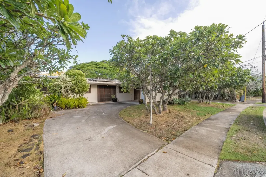641 Paopua Loop, Kailua