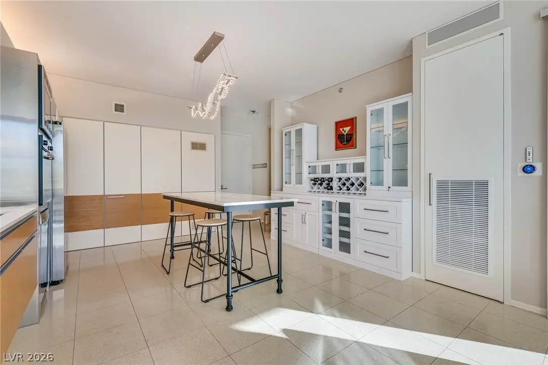 Photo of Listing #2756693