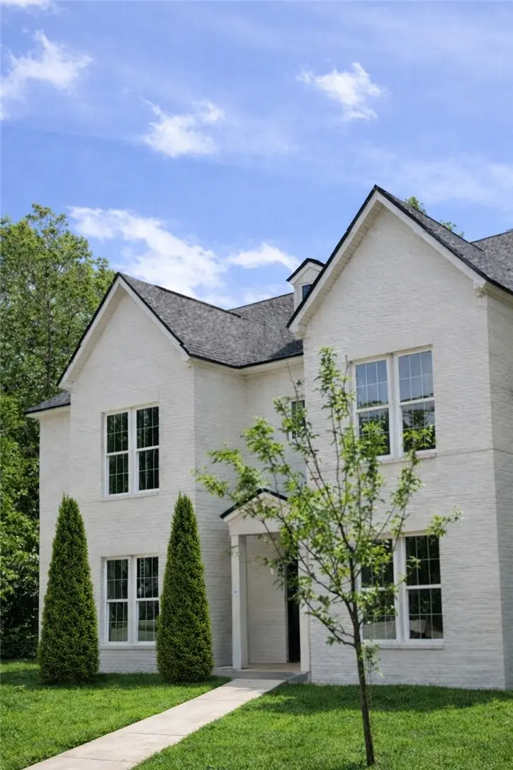 620 E Glenn Ave 102, Auburn