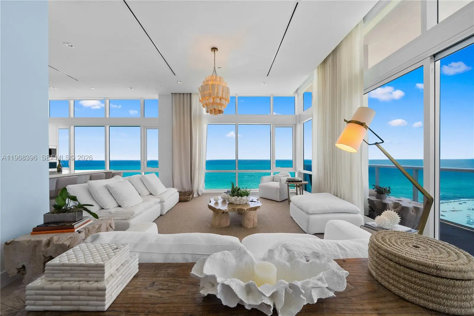 Photo of Listing #A11968396