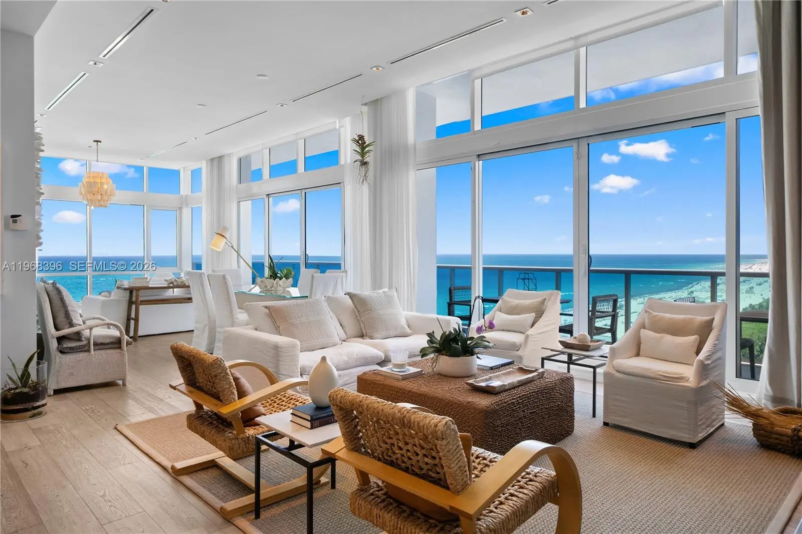 Photo of Listing #A11968396