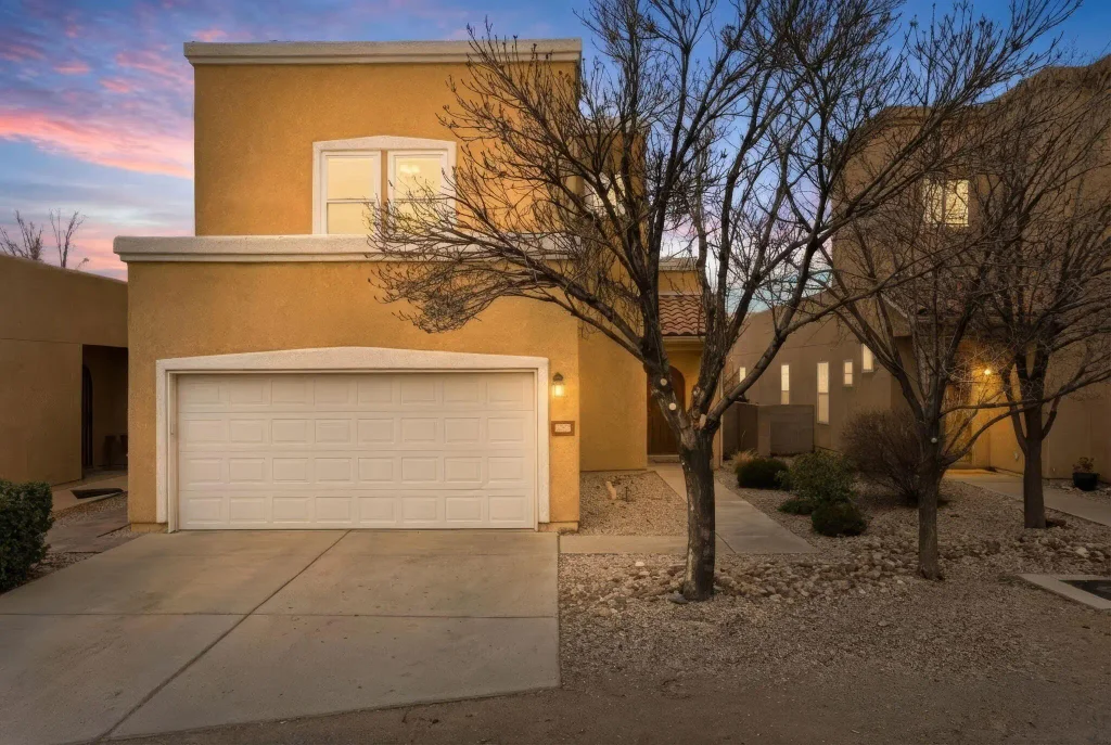 3743 Candelarias Lane Nw, Albuquerque