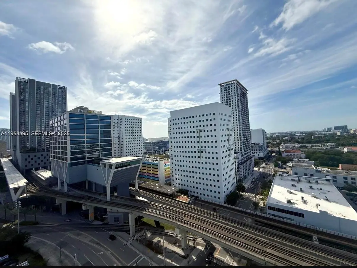 Photo of Listing #A11968495