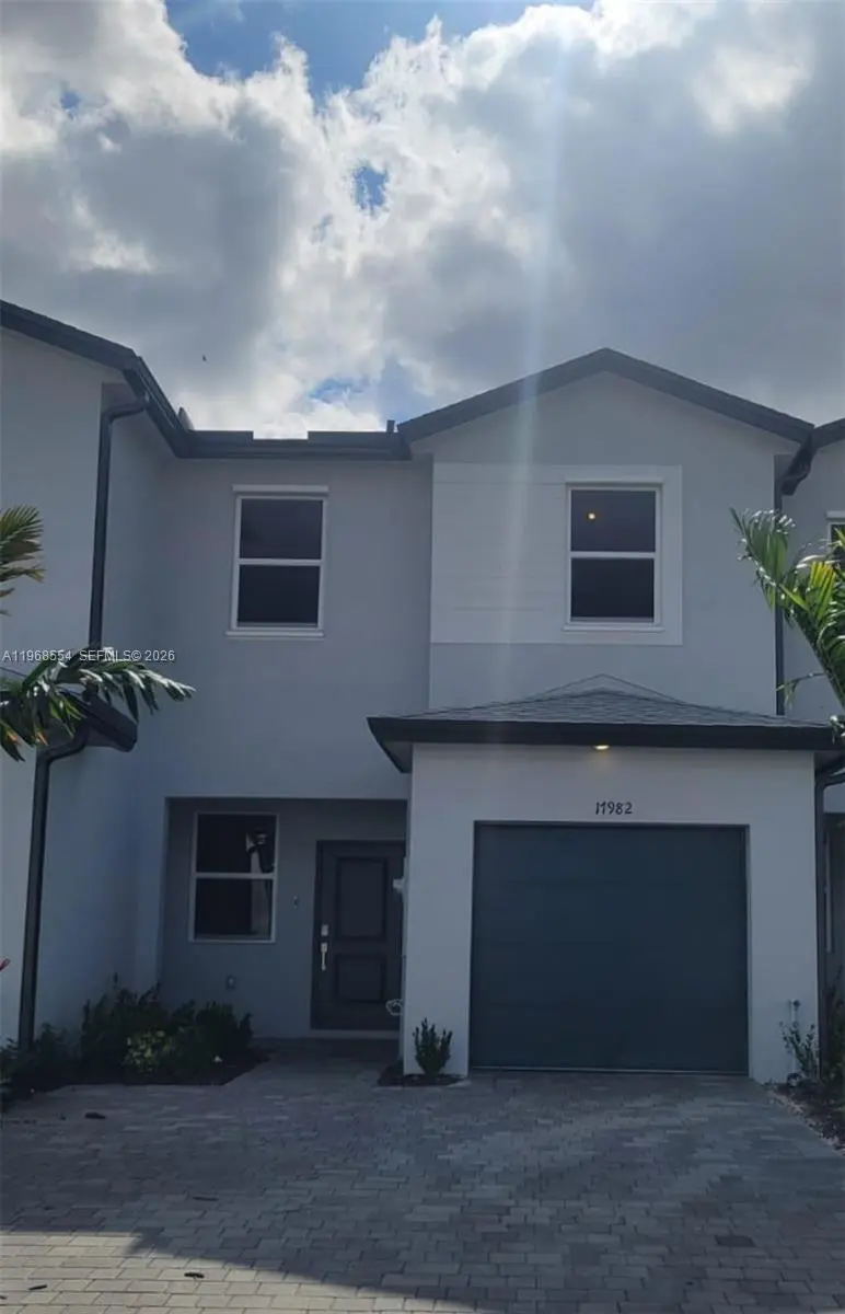 Photo of Listing #A11968554