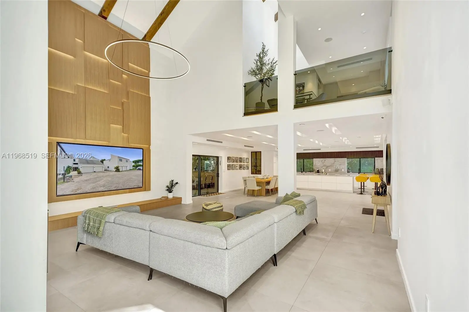 Photo of Listing #A11968519