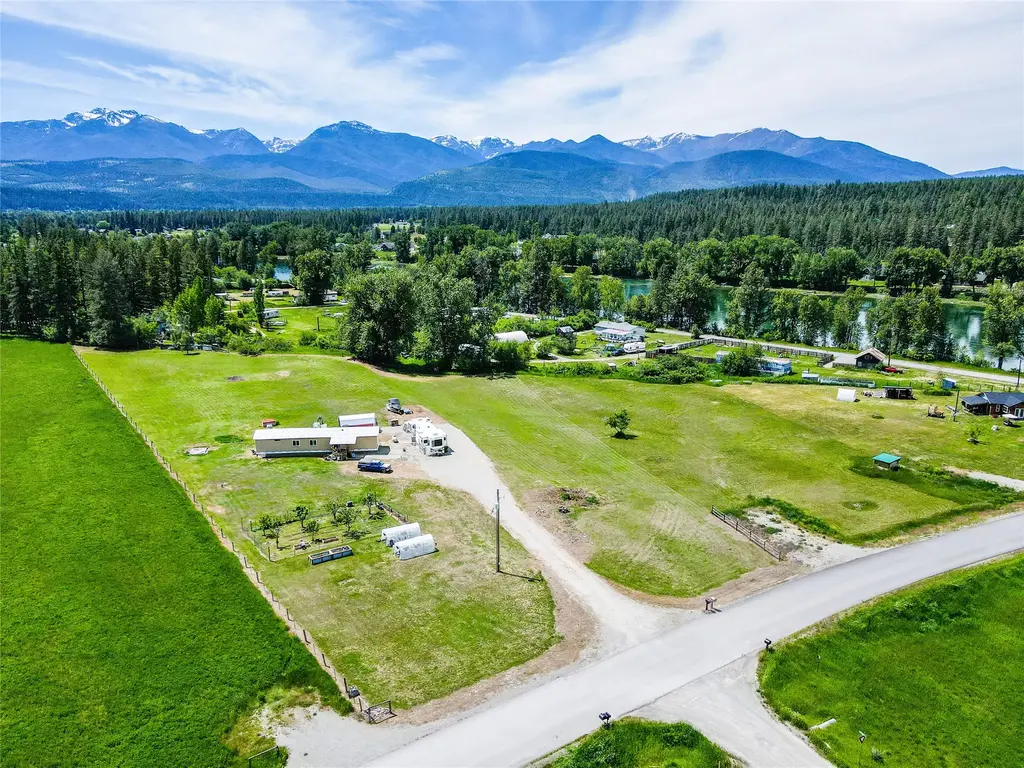 185 Riverdale Drive, Libby