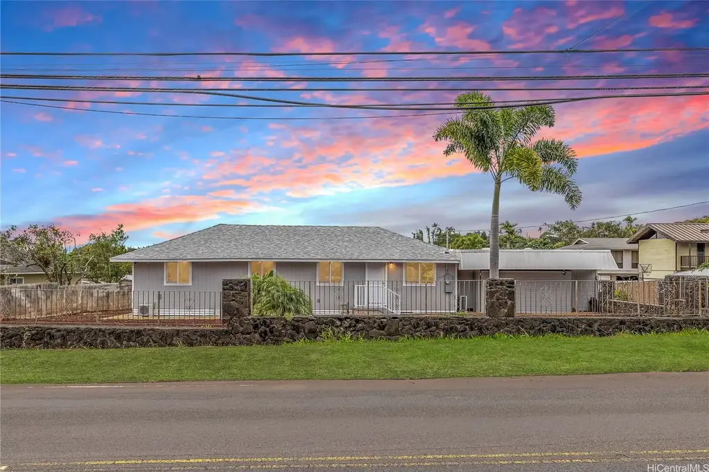 1650 California Avenue, Wahiawa