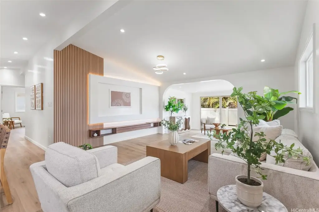 308 Hanakoa Street, Honolulu