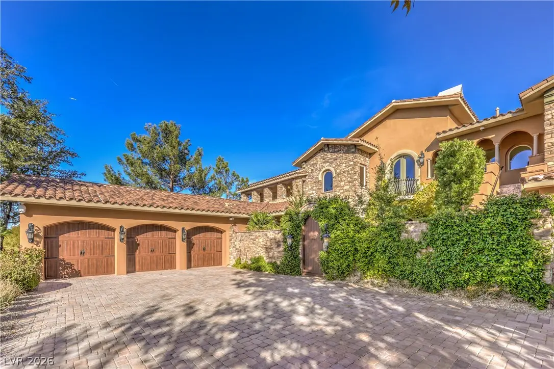 Photo of Listing #2757806