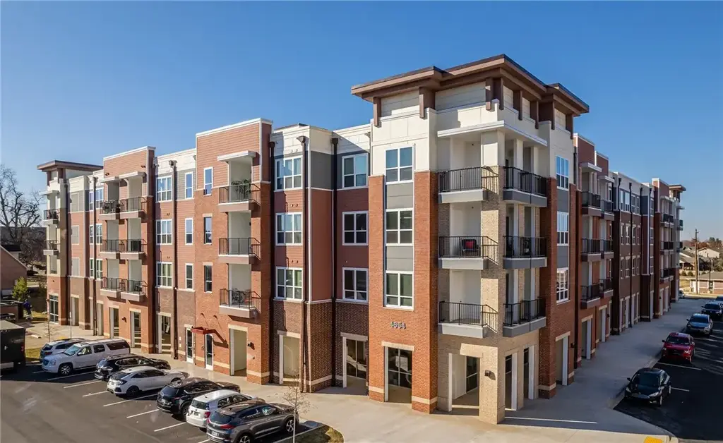 4654 S Pinnacle Hills Parkway C124, Rogers