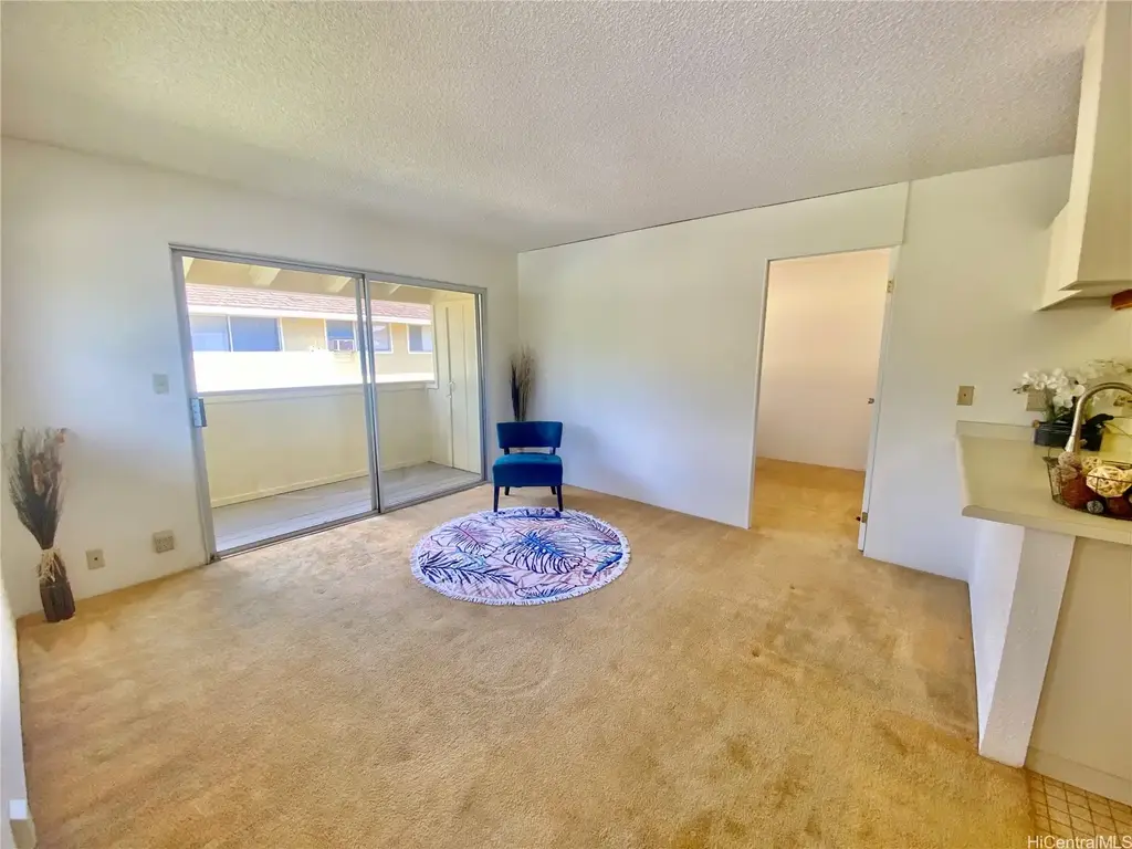 94-1004 Kaukahi Place # K7, Waipahu