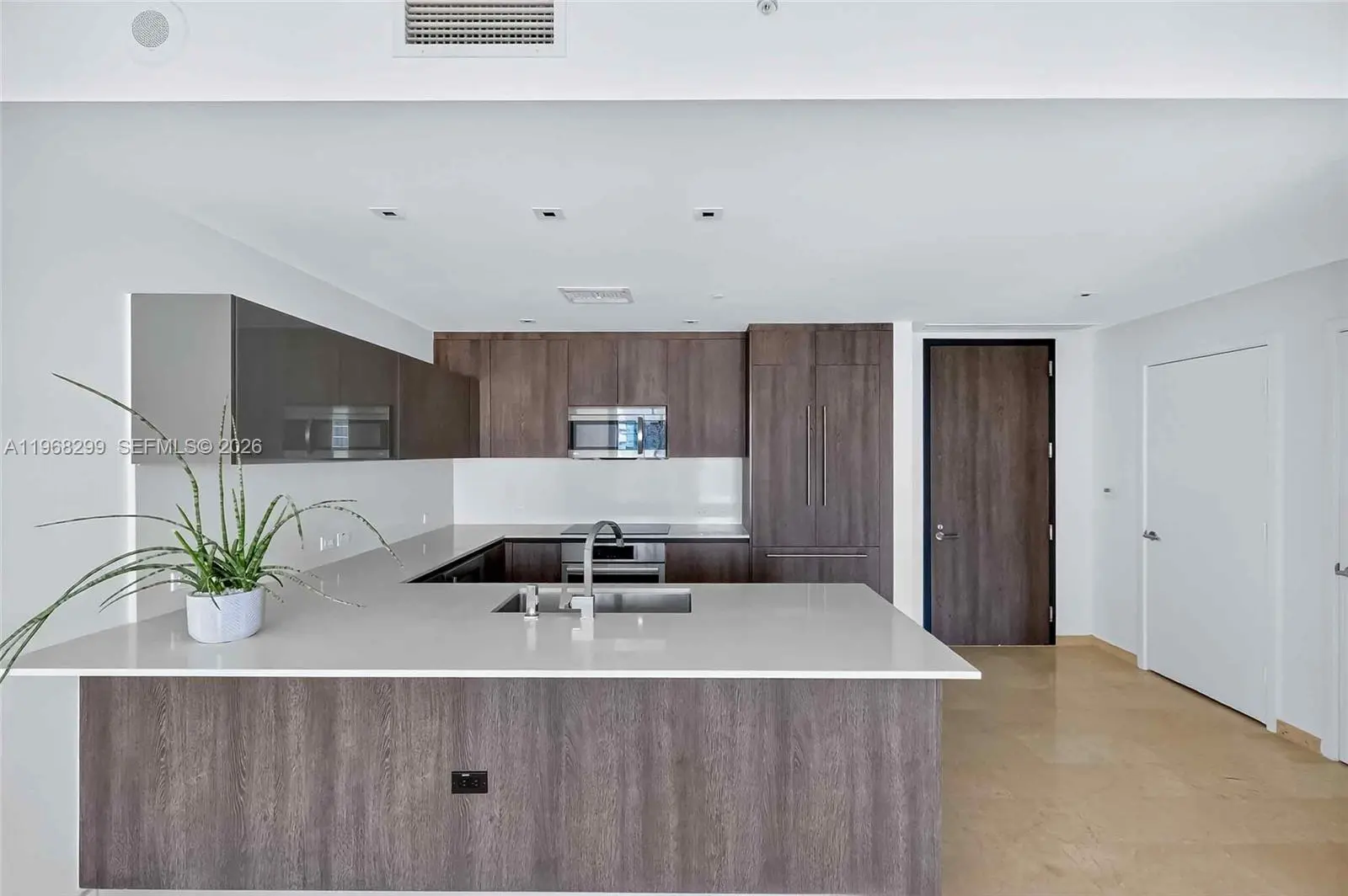 Photo of Listing #A11968299