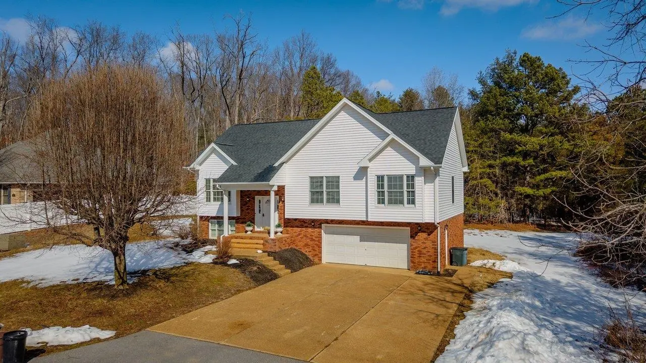 104 Persimmon St S, Elkton