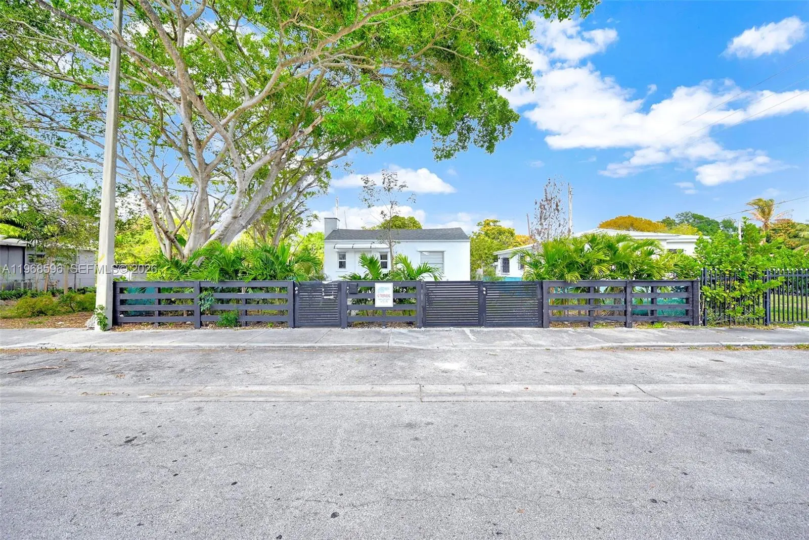 Photo of Listing #A11968596