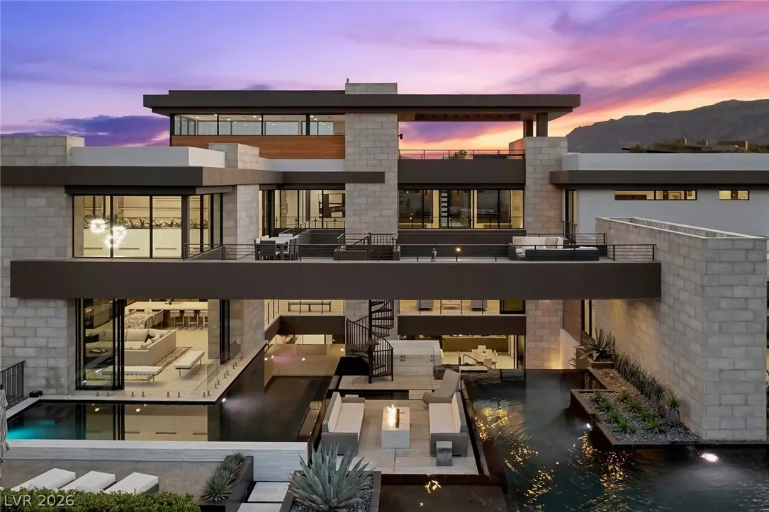 Photo of Listing #2741570