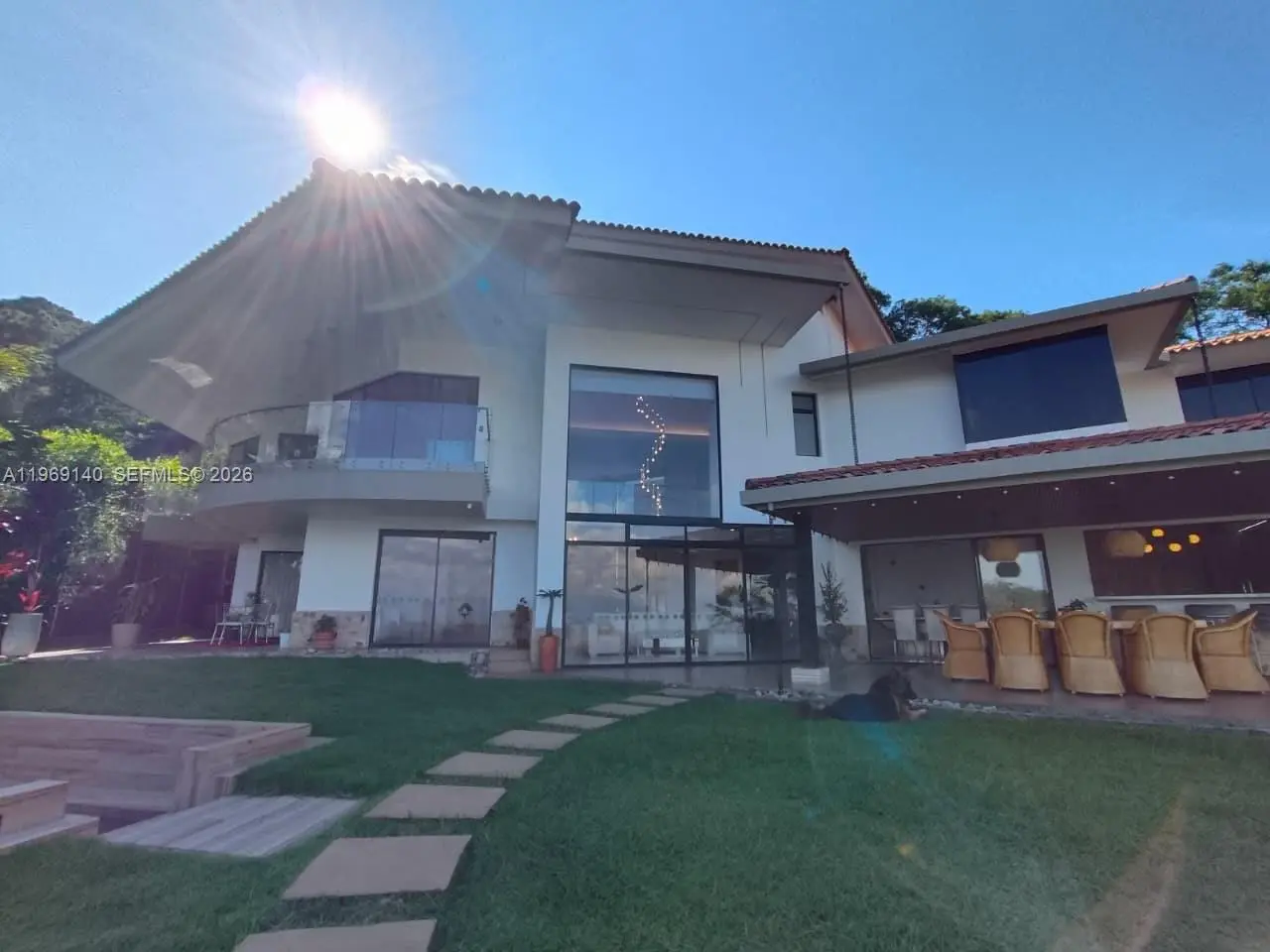 Photo of Listing #A11969140