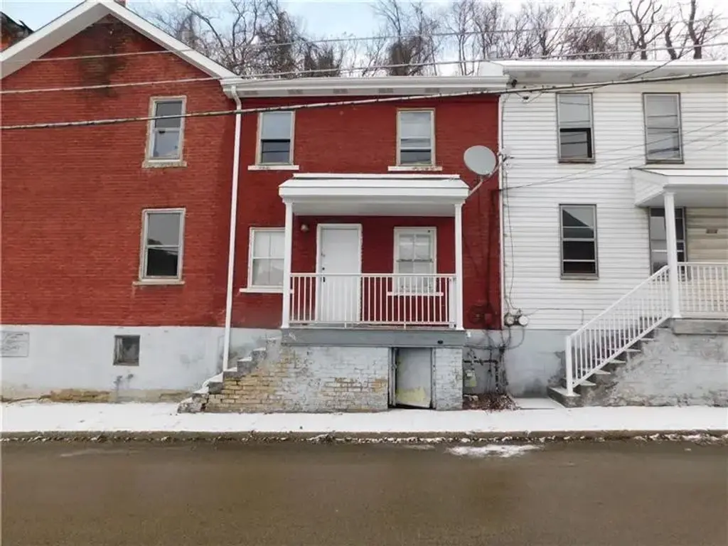 207 4th Street, Fayette City