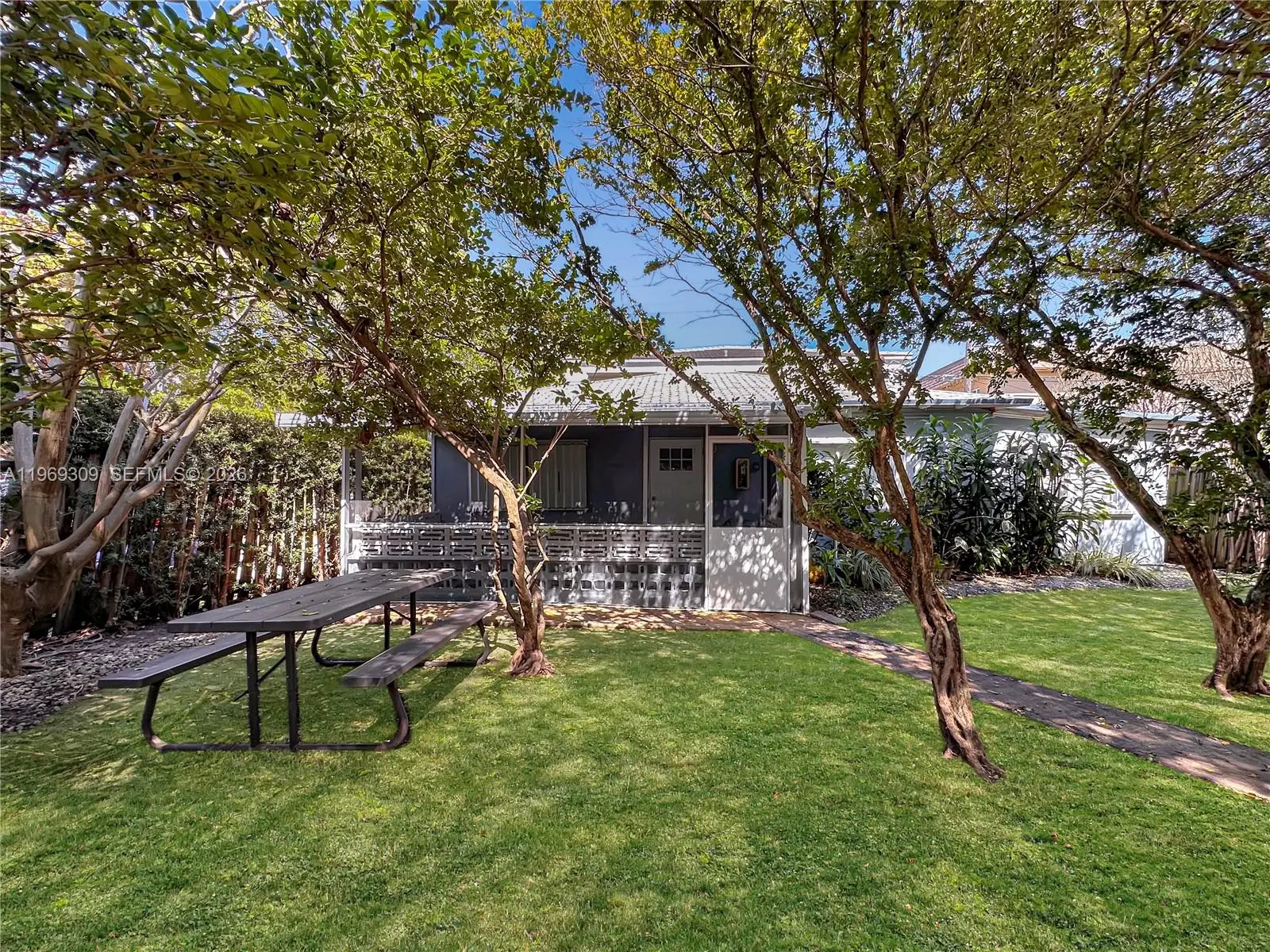 Photo of Listing #A11969309