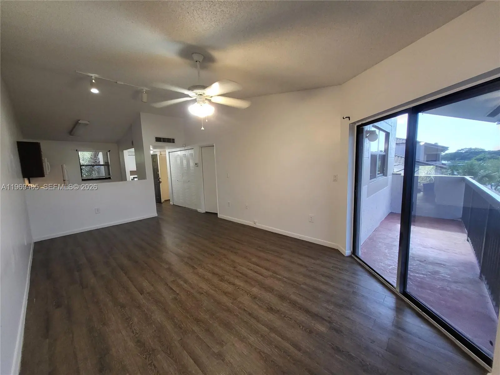 Photo of Listing #A11969465