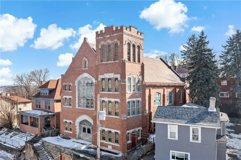 67 Southern Avenue , Mt Washington