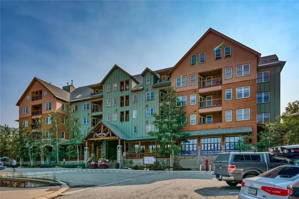 100 Dercum Square 8359, Keystone