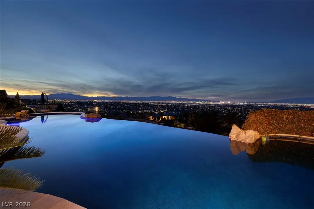 Photo of Listing #2757497