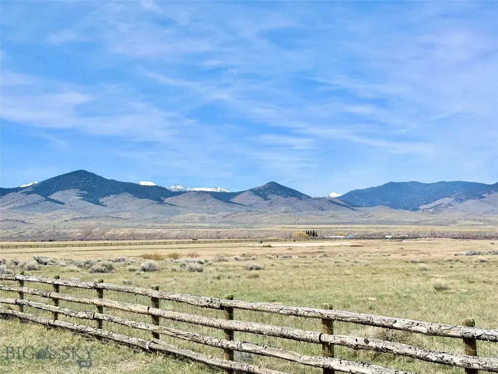 130 Lariat Lane, Dillon