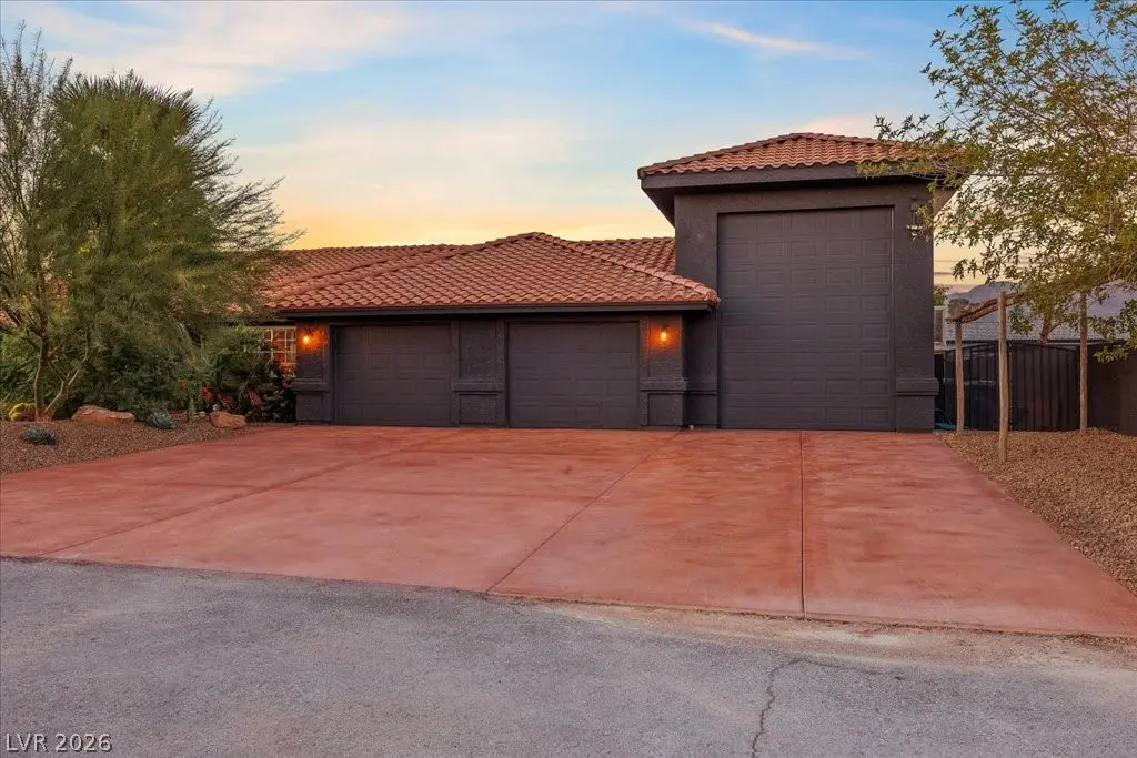 Photo of Listing #2758034