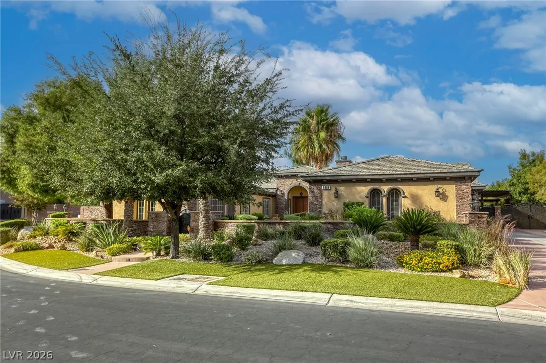 Photo of Listing #2758301