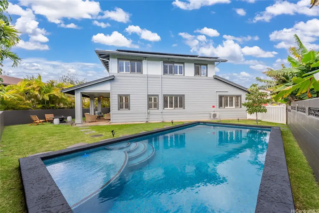 95-205 Kemu Place, Mililani