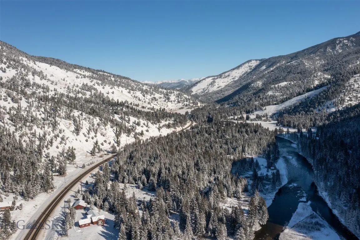 48295 Gallatin Road, Gallatin Gateway