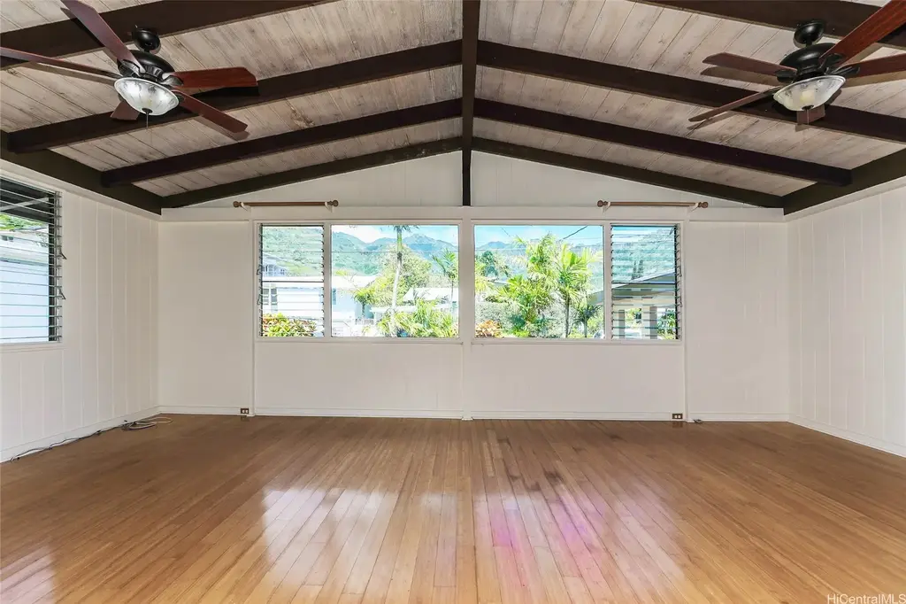 6017 Kaupalena Street, Honolulu