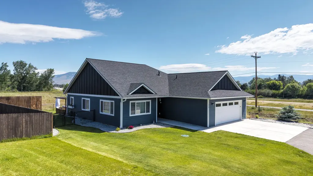 200 Palomino Drive, Florence