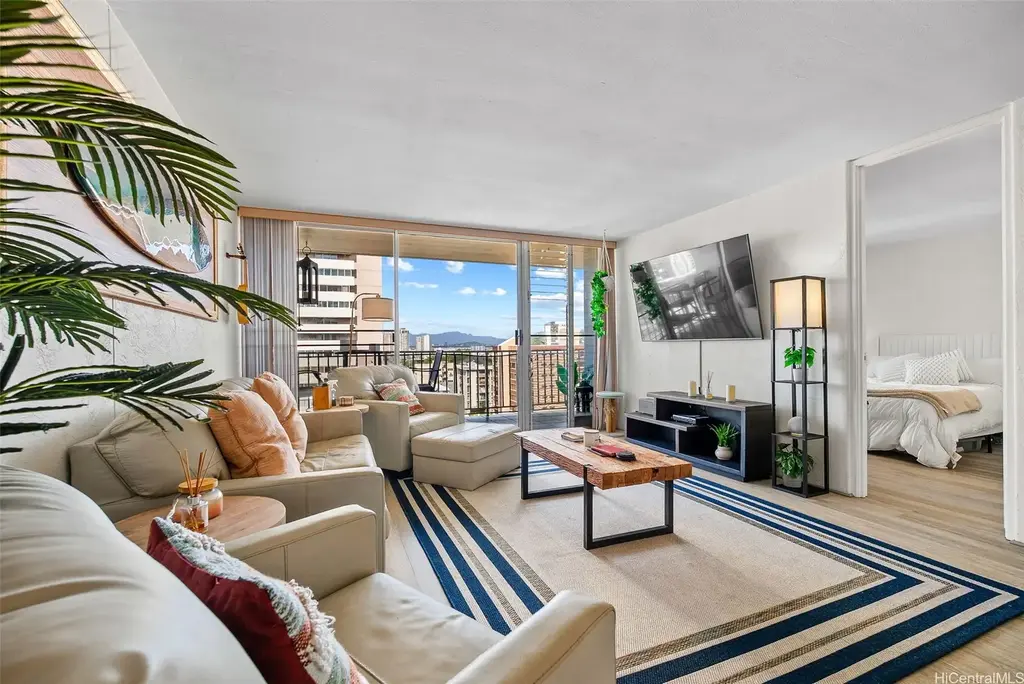 1420 Victoria Street # 1504, Honolulu