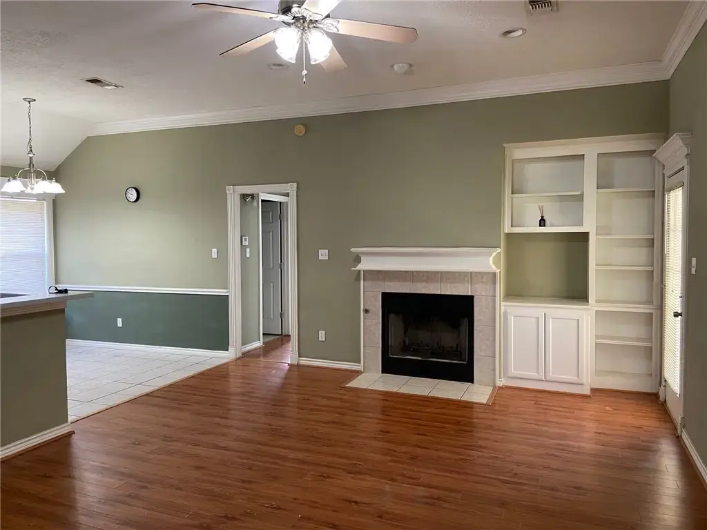 2309 Norham Dr, College Station