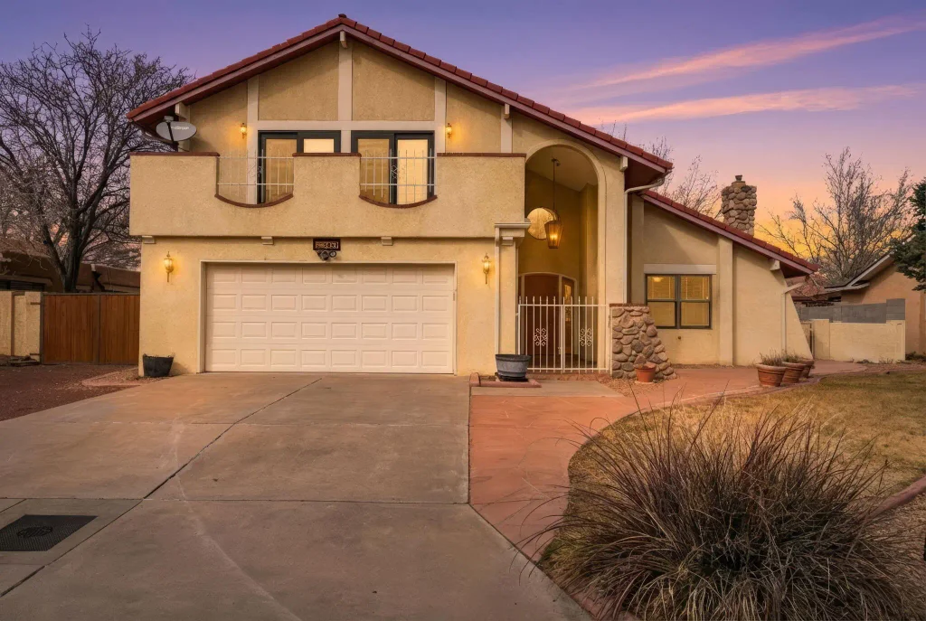 5801 Flor Del Rey Nw, Albuquerque
