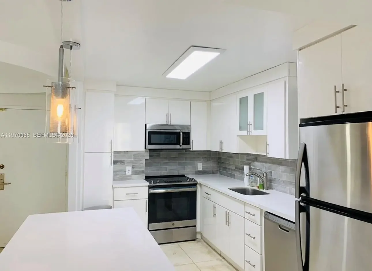 Photo of Listing #A11970065