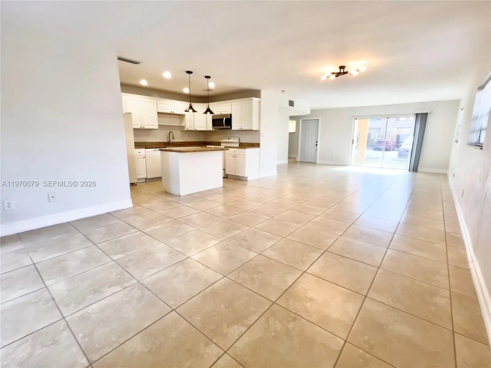 Photo of Listing #A11970079